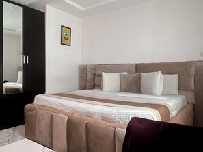 1 bedroom, iron/ironing board, free WiFi, bed sheets