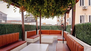 Talo | Terassi/patio