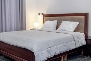 4 dormitorios, tabla de planchar con plancha, wifi y ropa de cama