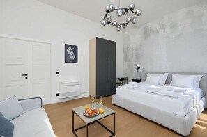 1 quarto, Wi-Fi de cortesia, roupa de cama