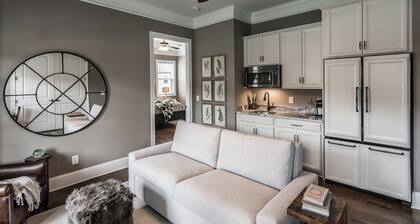 Stylish Guest Suite in Gallatin: Close to Nashville, Screened Porch & Firepit