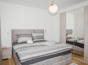 2 Schlafzimmer, Bügeleisen/Bügelbrett, Internetzugang, Bettwäsche