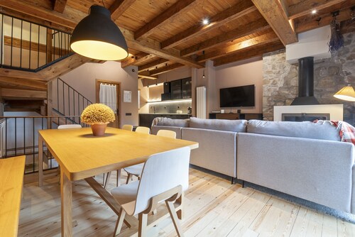 Luderna - Casa con terraza Somont