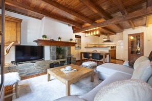 Smart TV, fireplace - Luderna - Apto con terraza Rouche (Arties)
