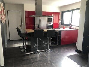 Private kitchen - Magnificent Villa with Swimming Pool in Upie (UPIE)