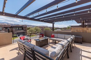 Casa, várias camas (Lounging At The Ledges) | Opções para refeição ao ar livre