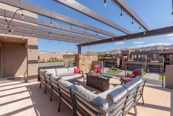 บ้านพัก, หลายเตียง (Lounging At The Ledges) | บริเวณที่พัก