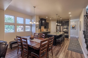 House, Multiple Beds (Lounging At The Ledges) | Dining - Lounging At The Ledges (St. George)