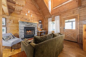 Smart TV, fireplace, video games, table football - Smoky Mountain Memories Family Cabin Arcade Games + Hot Tub, Double Decks (Sevierville)