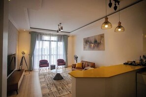 TV - Iris 2 Lakeside Condo (Entebbe)