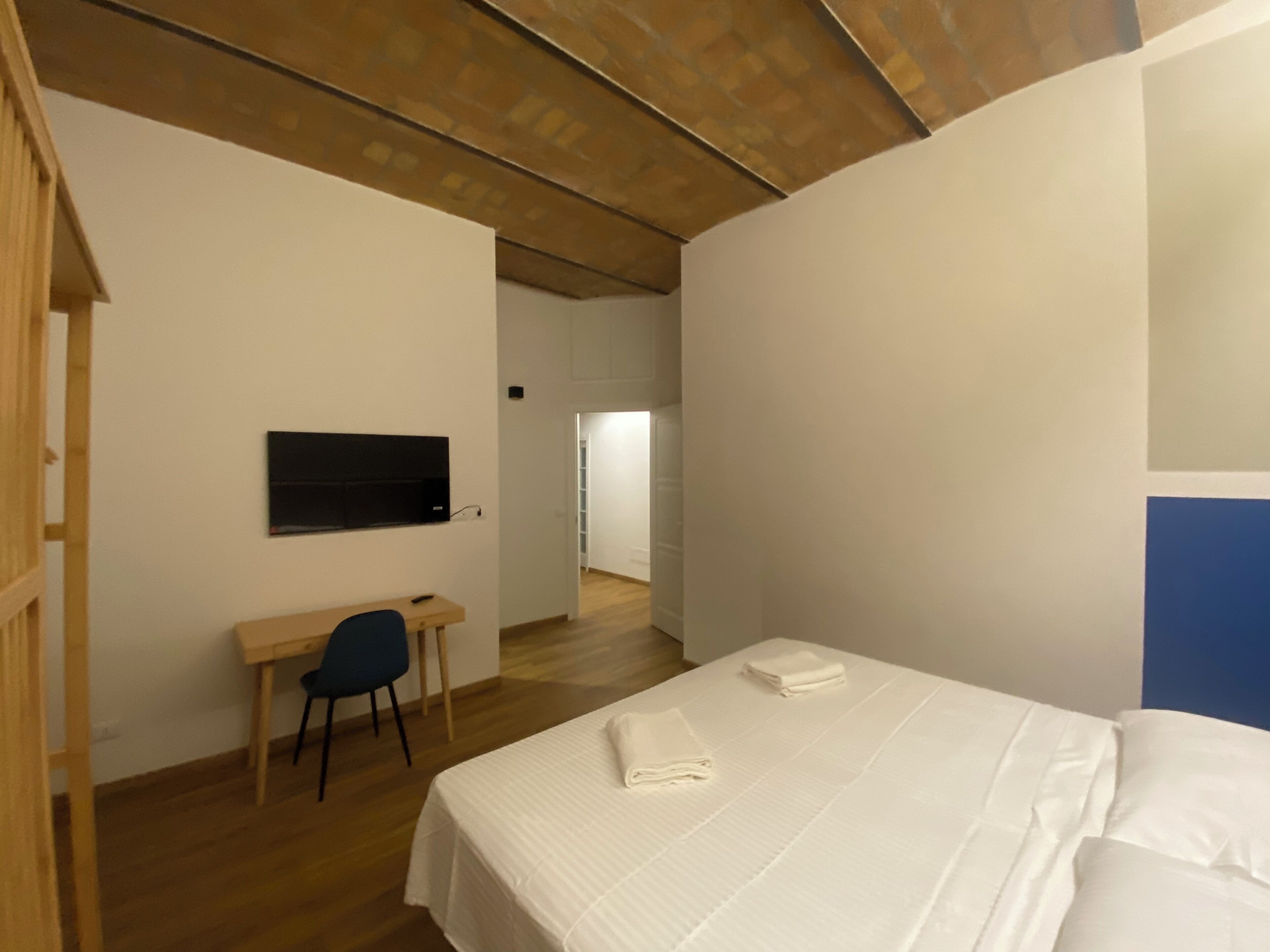 Premium Double Room | Desk, laptop workspace, iron/ironing board, free WiFi
