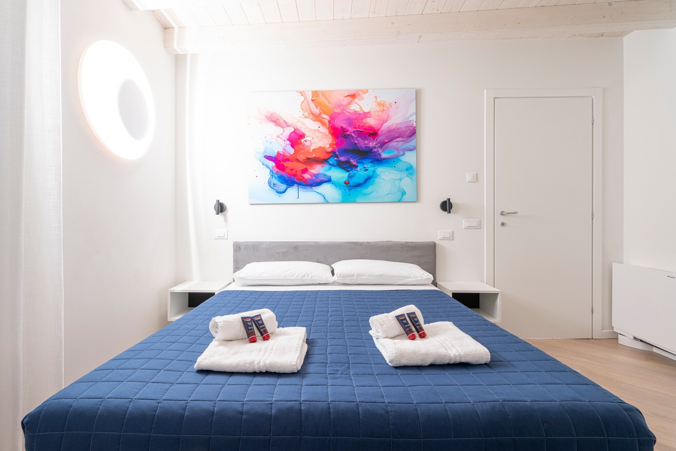 2 bedrooms, iron/ironing board, free WiFi, bed sheets
