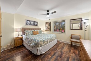 2 室のベッドルーム、デスク、アイロン / アイロン台、旅行用ベビーベッド