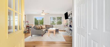 Télévision, cheminée