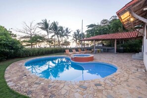 Pool - Villa Frente al Mar con Piscina (Puntarenas)