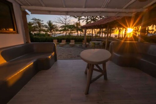 Oceanfront Villa Private Pool Turtle Sanctuary