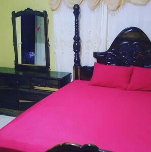 2 bedrooms, WiFi - Pinevalley Estates... Suite 5B (Hatfield)