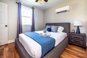 2 chambres, fer et planche à repasser, accès à Internet, literie fournie