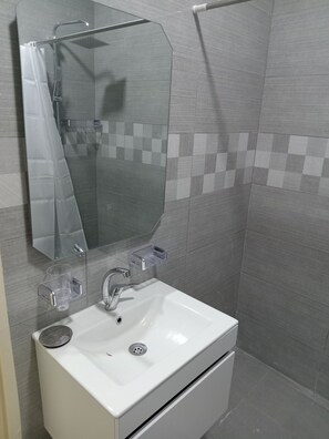 Bathroom - EMILE ALTWAL (Madaba)