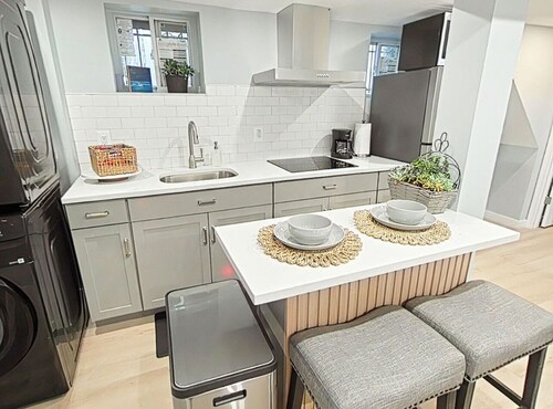 Cozy comfortable 1b 1bath with AC and WiFi in the Bronx