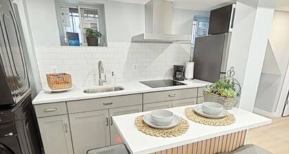 Cozy comfortable 1b 1bath with AC and WiFi in the Bronx