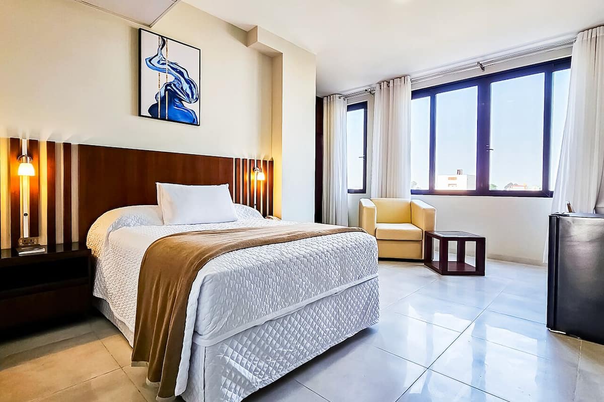 Junior eenpersoonskamer | Lakens van Egyptisch katoen, luxe beddengoed, een kluis op de kamer