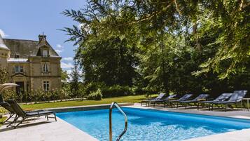 Piscine extérieure, piscine chauffée