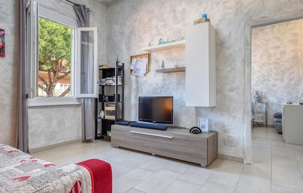 1 chambre, fer et planche à repasser, lit parapluie, Wi-Fi gratuit