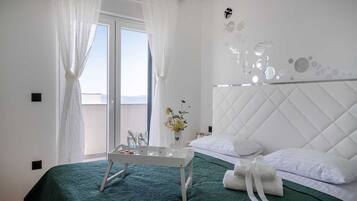 3 makuuhuonetta, silitysrauta/-lauta, ilmainen Wi-Fi, vuodevaatteet