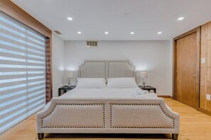 4 chambres, fer et planche à repasser, Wi-Fi gratuit, draps fournis