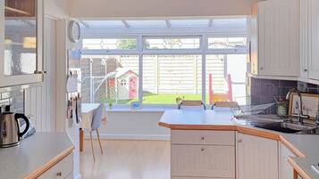 Dishwasher, highchair