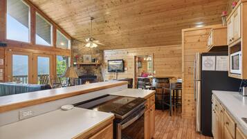 Casa, varias camas (Majestic View #412) | Cocina privada