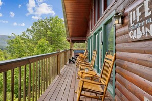 House, Multiple Beds (Majestic View #412) | Property grounds - Majestic View #412 (Sevierville)