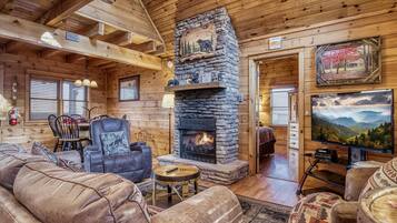 House, Berbilang Katil (Southern Style #2416) | Ruang tamu