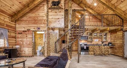 A Playful Bears Cabin #312