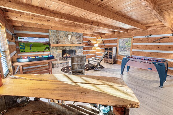 غرفة الألعاب