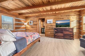 House, Multiple Beds (Appalachian Ranch #3211)