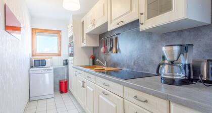 Apartment for 4 People with Garage, Balcony, and Wi-Fi