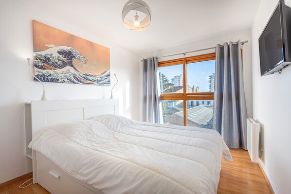 2 Schlafzimmer, Bügeleisen/Bügelbrett, kostenloses WLAN