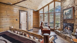 เคบิน, หลายเตียง (Buckhorn Lodge #3115)