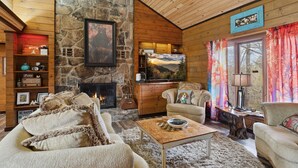 เคบิน, หลายเตียง (Buckhorn Lodge #3115) | บริเวณนั่งเล่น