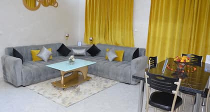 Apartment with fountain