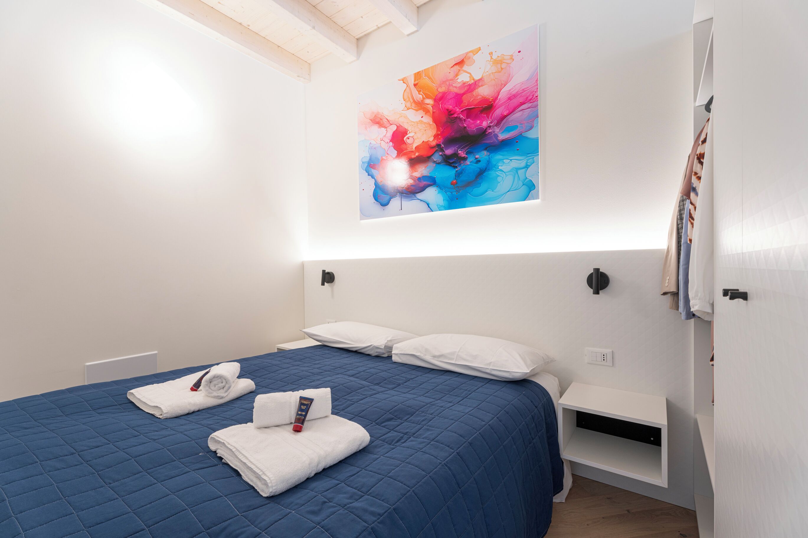 1 slaapkamer, een strijkplank/strijkijzer, gratis wifi, beddengoed