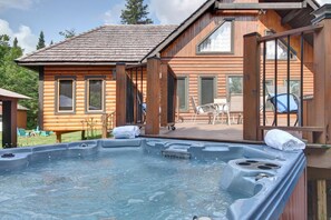 Terrace/patio - ⛳ L'Eden - Golf- Swimming pool (June to Sept) - SPA -Billard (Mont-Blanc)