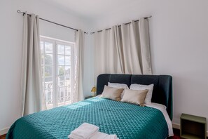 4 habitaciones, tabla de planchar con plancha y wifi gratis 