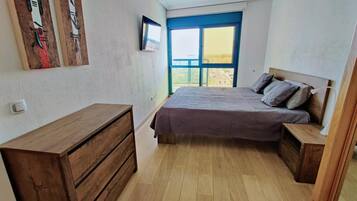 2 slaapkamers, een strijkplank/strijkijzer, gratis wifi, beddengoed