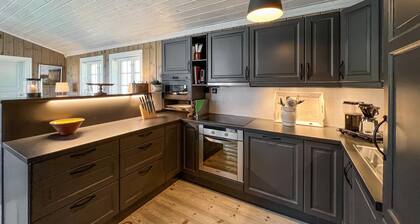 Amazing home in Sjusjøen with sauna
