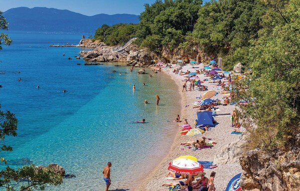 Una playa cerca
