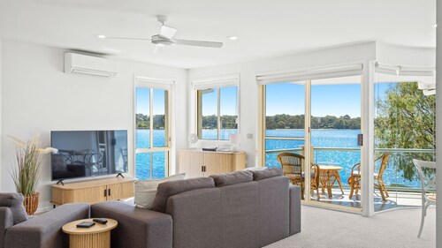 Spinnakers Reach Unit 9