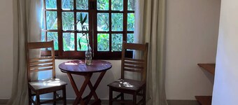Central Cozy apartment in charming Puerto Iguazú with WiFi, AC-1C
